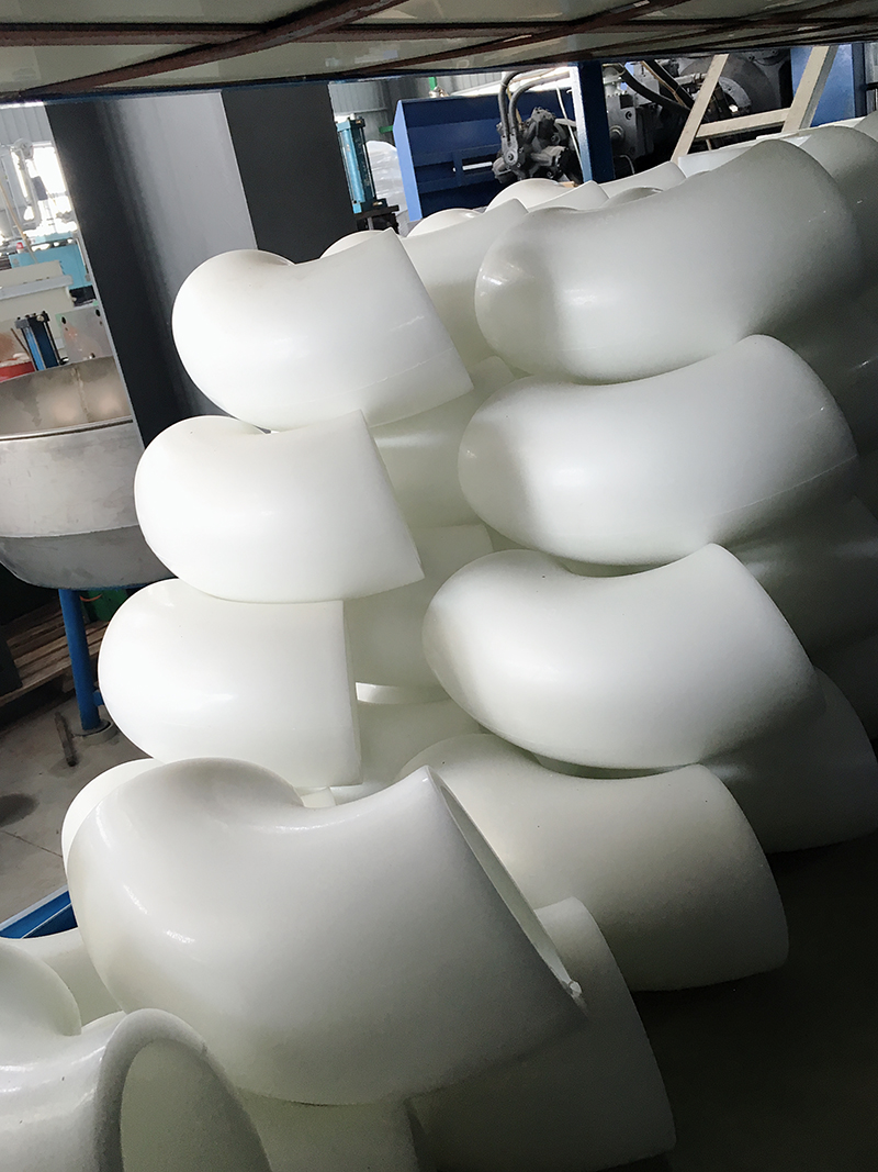 PP对焊弯头生产